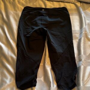 Lululemon Black Athletic Capri Leggings